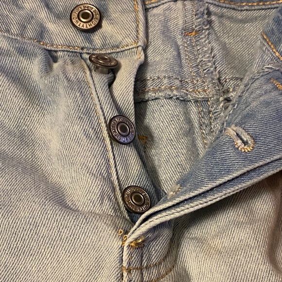 Ripped light wash denim jeans(size 13/LG) - Picture 2 of 4